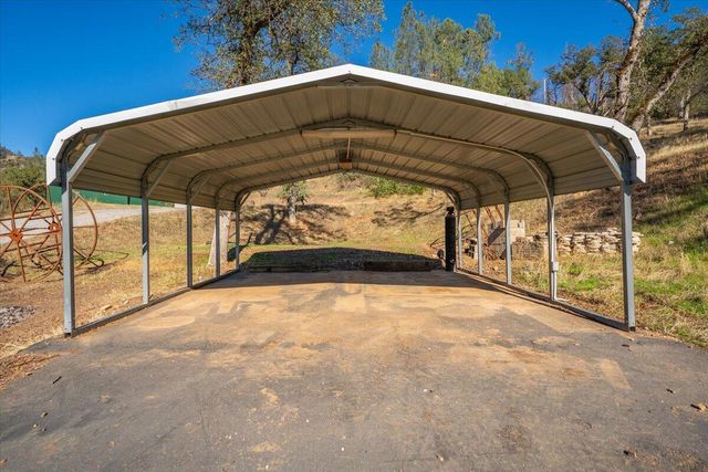 14375 Moss Drive, Redding, CA 96003