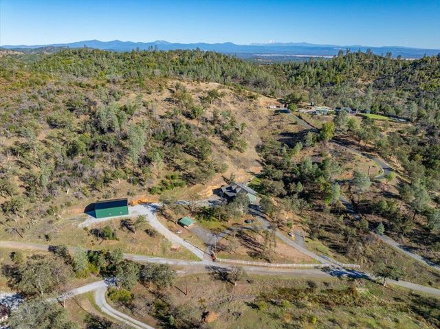 14375 Moss Drive, Redding, CA 96003