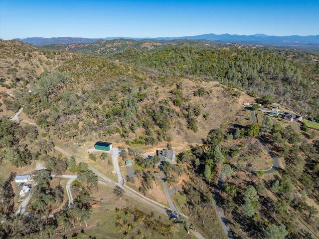 14375 Moss Drive, Redding, CA 96003