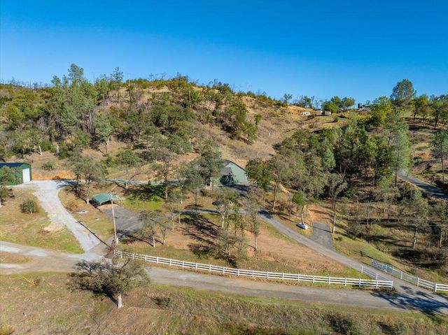 14375 Moss Drive, Redding, CA 96003