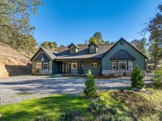 14375 Moss Drive, Redding, CA 96003