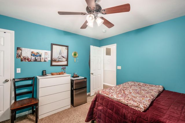 102 Parkdale Drive, Johnstown, OH 43031