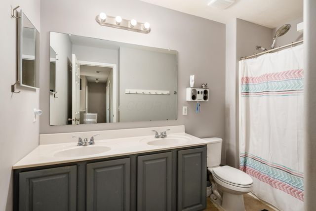 102 Parkdale Drive, Johnstown, OH 43031