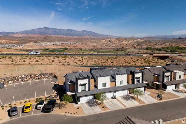 3329 E BIG BEND LN, Washington, UT 84780