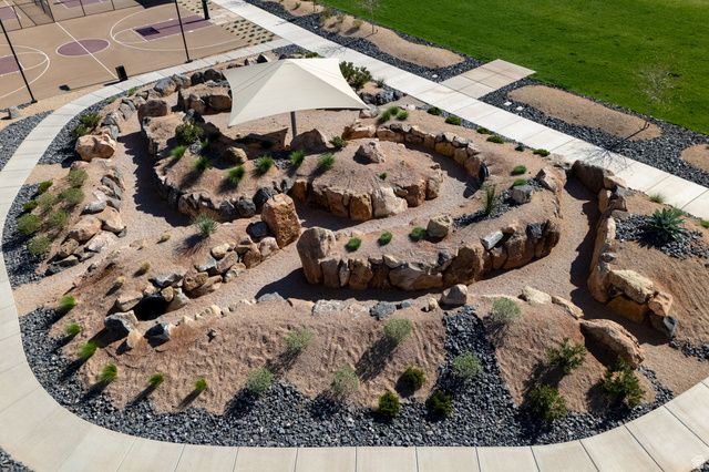 3329 E BIG BEND LN, Washington, UT 84780