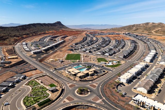 3329 E BIG BEND LN, Washington, UT 84780