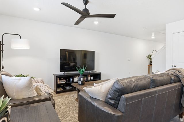 3329 E BIG BEND LN, Washington, UT 84780