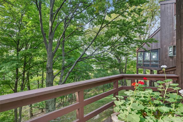 10 Abbott Lane, Cornwall On Hudson, NY 12520