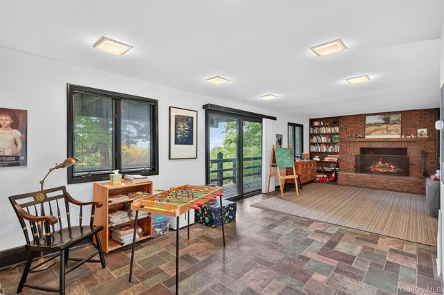 10 Abbott Lane, Cornwall On Hudson, NY 12520