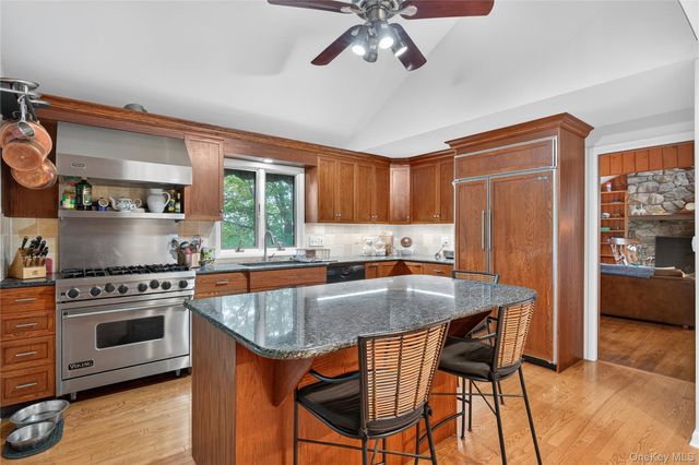 10 Abbott Lane, Cornwall On Hudson, NY 12520