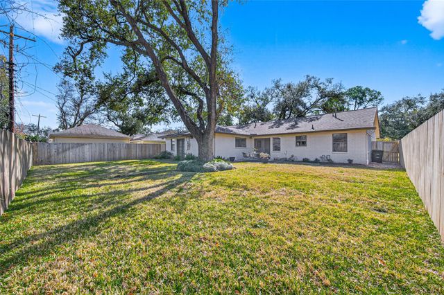 5426 Wigton Drive, Houston, TX 77096