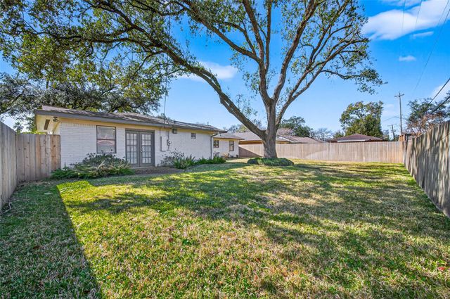 5426 Wigton Drive, Houston, TX 77096