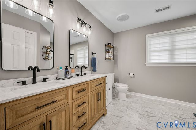 7467 Zorbas Ln, Mechanicsville, VA 23111