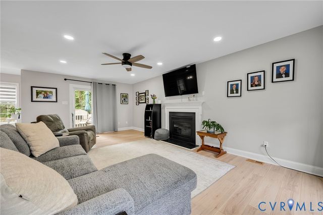 7467 Zorbas Ln, Mechanicsville, VA 23111