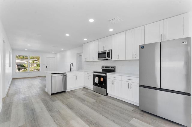 481 NW 2nd Terrace, Deerfield Beach, FL 33441