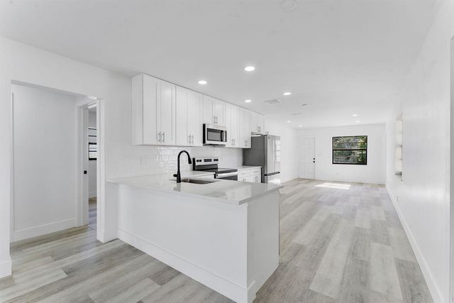 481 NW 2nd Terrace, Deerfield Beach, FL 33441