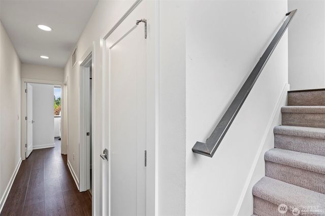 230 26th Avenue E, Seattle, WA 98112
