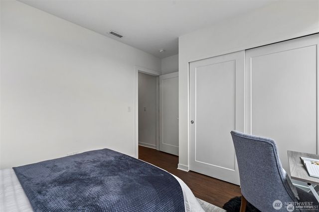 230 26th Avenue E, Seattle, WA 98112