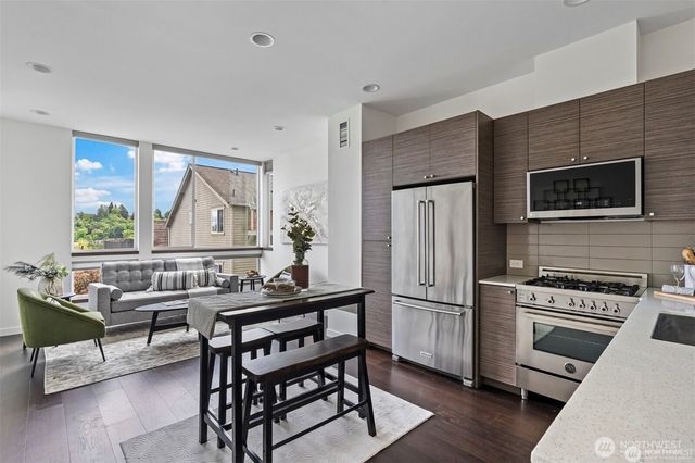 230 26th Avenue E, Seattle, WA 98112