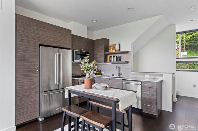 230 26th Avenue E, Seattle, WA 98112