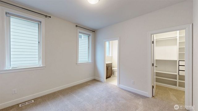 21801 SE 1st Street, Sammamish, WA 98074