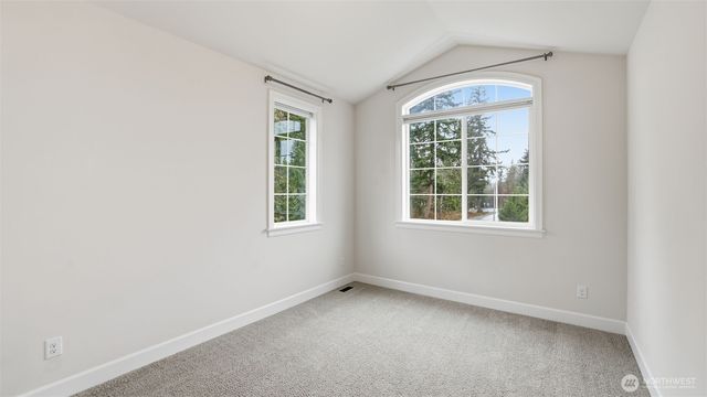 21801 SE 1st Street, Sammamish, WA 98074