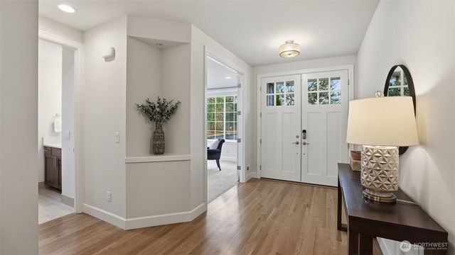 21801 SE 1st Street, Sammamish, WA 98074