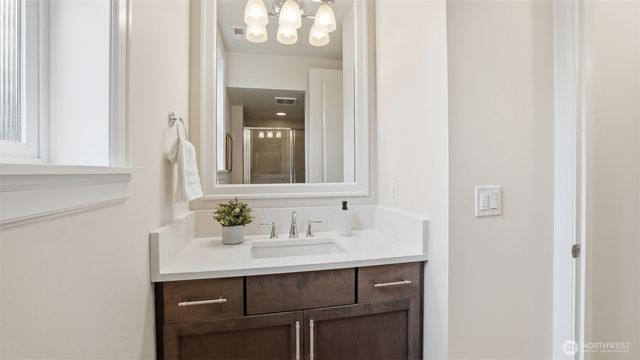 21801 SE 1st Street, Sammamish, WA 98074