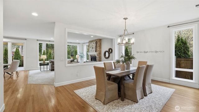 21801 SE 1st Street, Sammamish, WA 98074