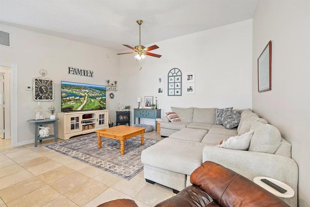 8229 Saint Johns Court, Wellington, FL 33414