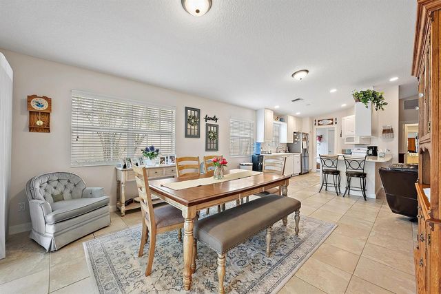8229 Saint Johns Court, Wellington, FL 33414