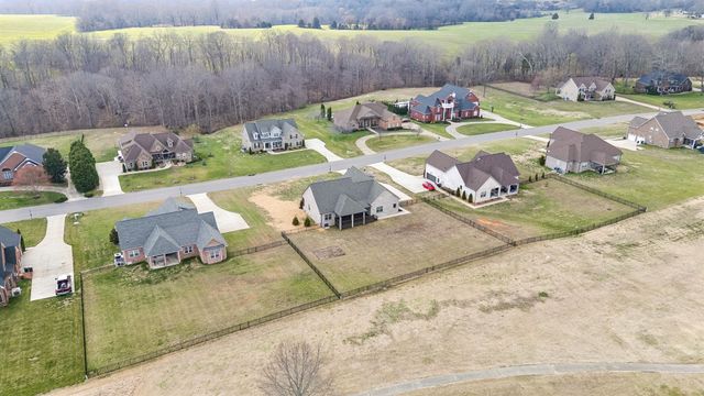 4155 Ironwood Dr, Greenbrier, TN 37073