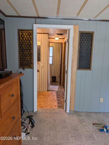 110 SILVER LAKE Drive, Hawthorne, FL 32640