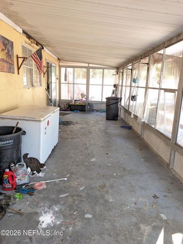 110 SILVER LAKE Drive, Hawthorne, FL 32640