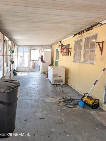 110 SILVER LAKE Drive, Hawthorne, FL 32640