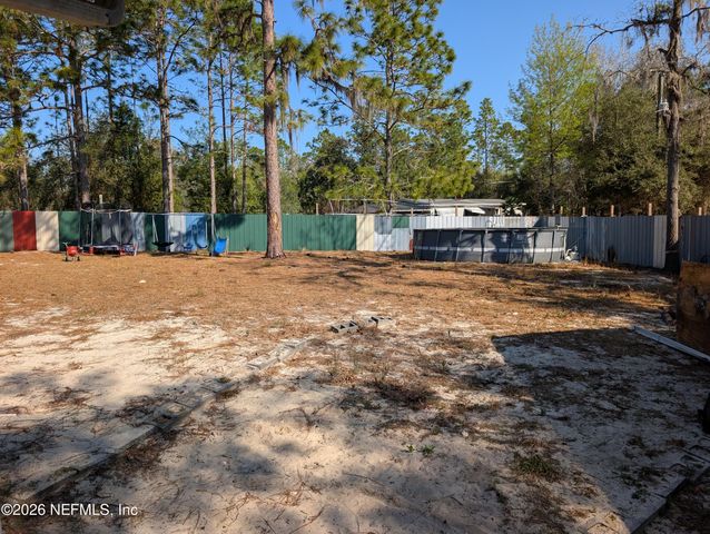 110 SILVER LAKE Drive, Hawthorne, FL 32640