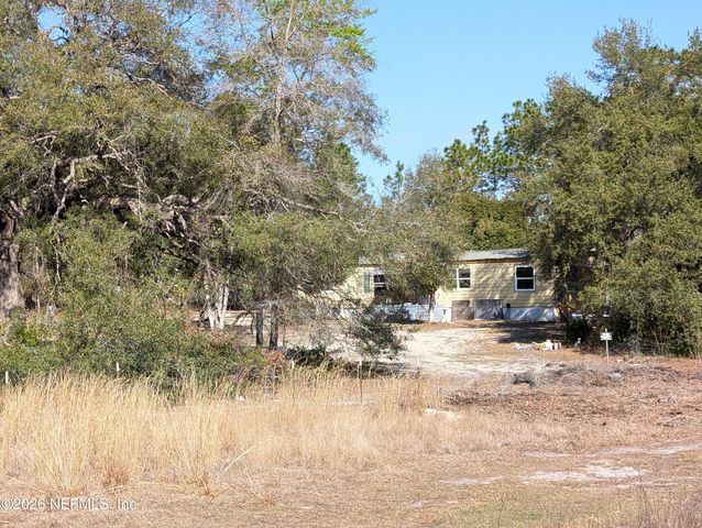 110 SILVER LAKE Drive, Hawthorne, FL 32640