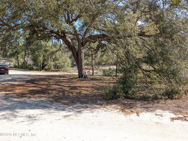 110 SILVER LAKE Drive, Hawthorne, FL 32640