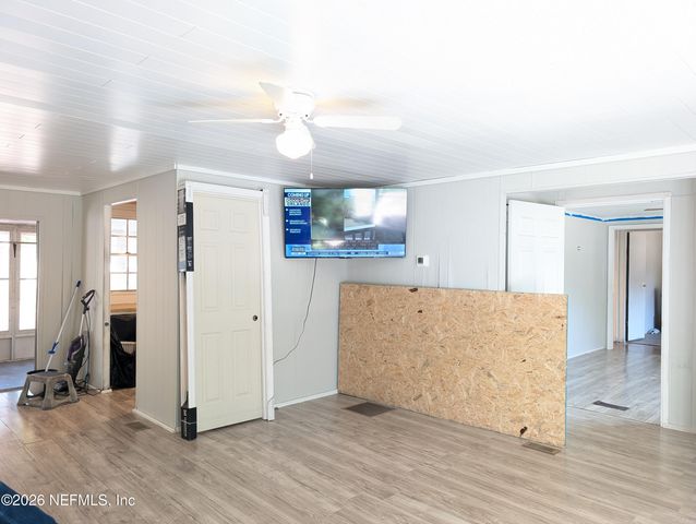 110 SILVER LAKE Drive, Hawthorne, FL 32640