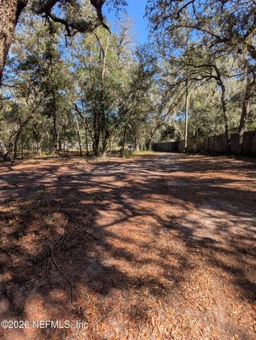 110 SILVER LAKE Drive, Hawthorne, FL 32640