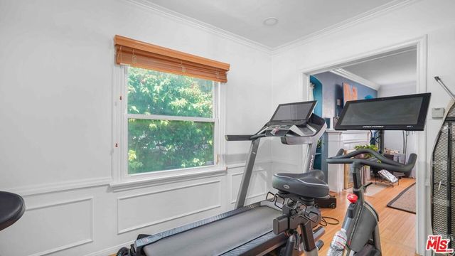 3801 Sutro Avenue, Los Angeles, CA 90008