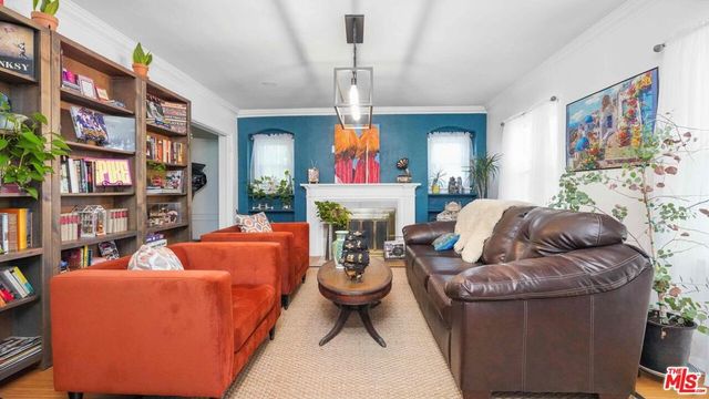 3801 Sutro Avenue, Los Angeles, CA 90008
