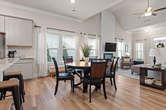 2237 Firelight Way, Ooltewah, TN 37363