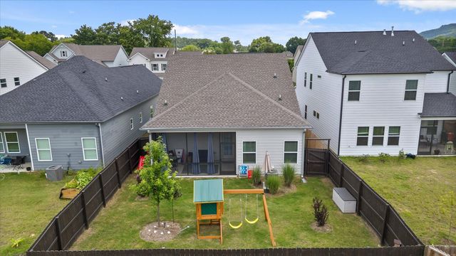 2237 Firelight Way, Ooltewah, TN 37363