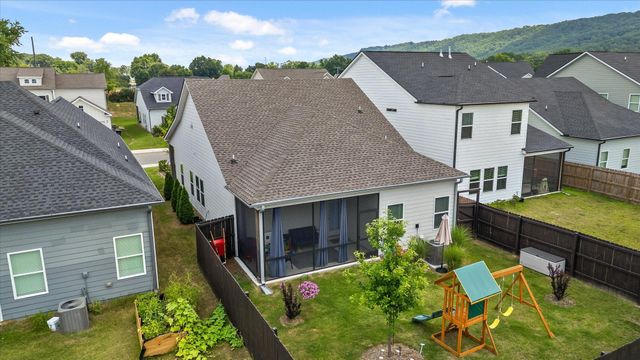 2237 Firelight Way, Ooltewah, TN 37363