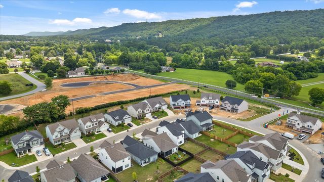 2237 Firelight Way, Ooltewah, TN 37363