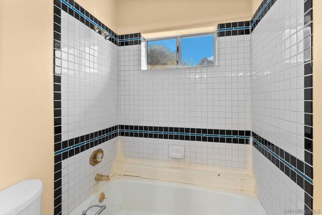 3849 Pala Mesa Drive, Fallbrook, CA 92028