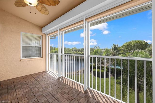 3250 Cypress Glen WAY 423, Naples, FL 34109