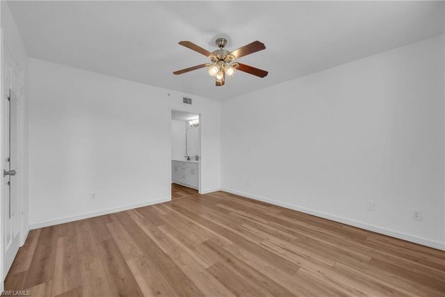 3250 Cypress Glen WAY 423, Naples, FL 34109