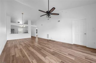 3250 Cypress Glen WAY 423, Naples, FL 34109